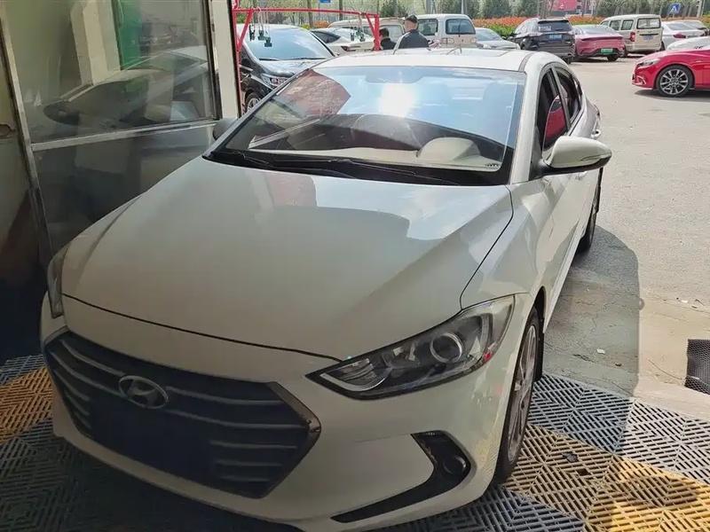 Hyundai Elantra
