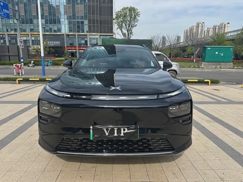 XPeng G9