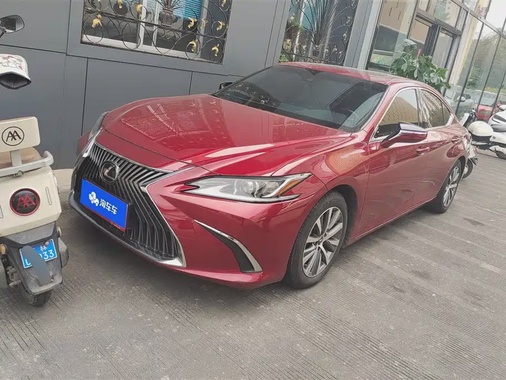 Lexus ES 2018