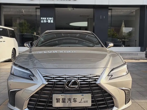 Lexus ES 2025