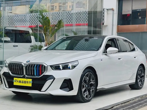 BMW 5 Series 2024