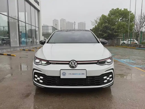 Volkswagen Golf 2021