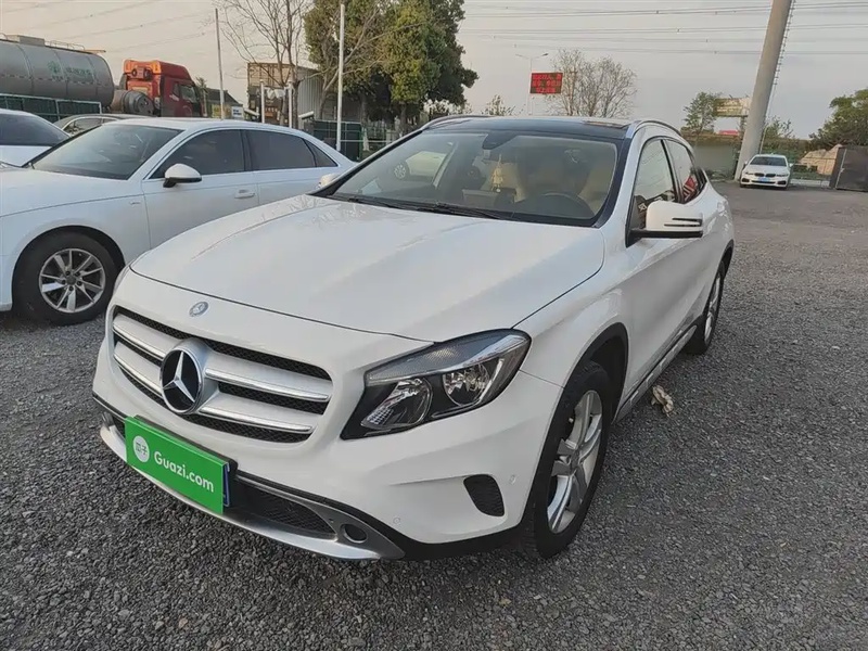 Mercedes-Benz GLA-Class