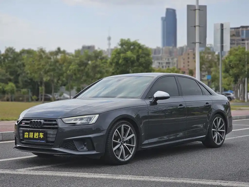 Audi S4