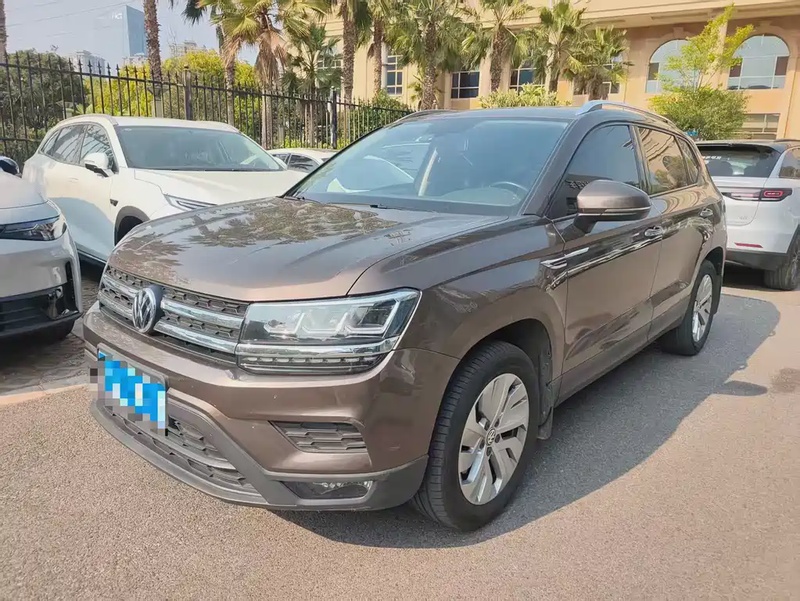 Volkswagen Tharu