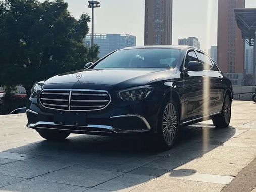 Mercedes-Benz E-Class 2022