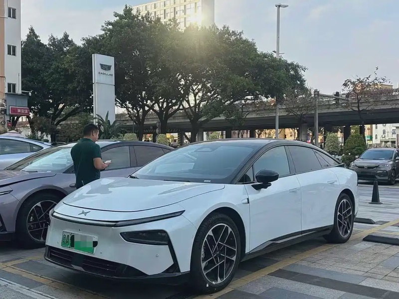 XPeng P7
