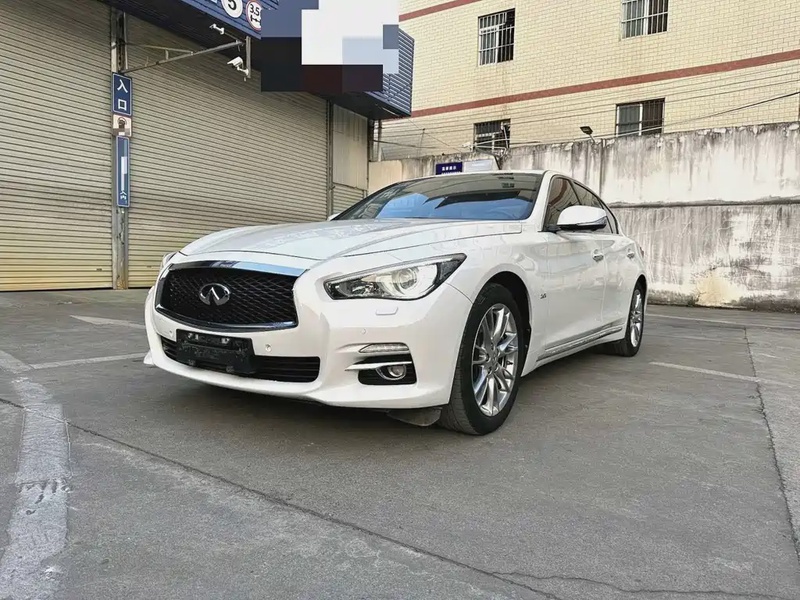 Infiniti Q50
