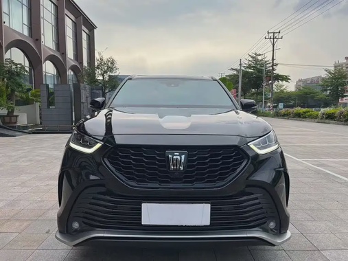 Toyota Crown Kluger 2025