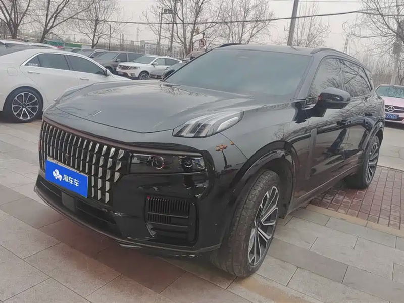 Lynk & Co 09
