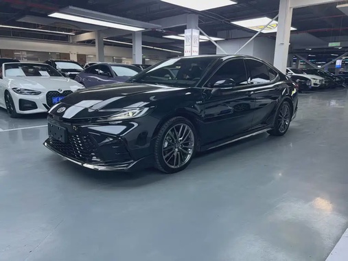 Toyota Camry 2025