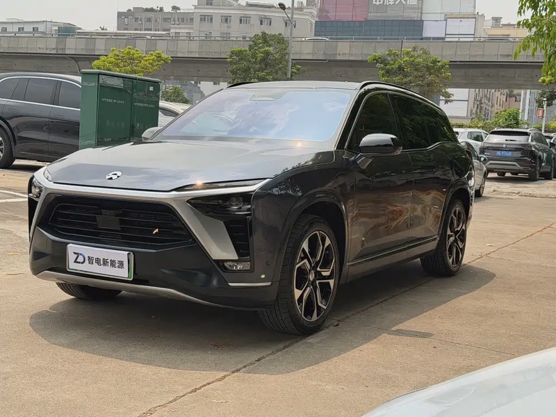 NIO ES8