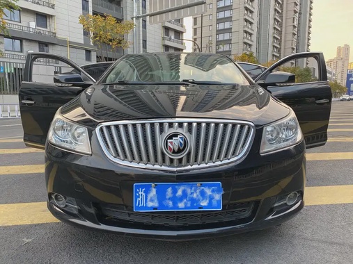 Buick LaCrosse 2011