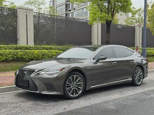 Lexus LS 2021