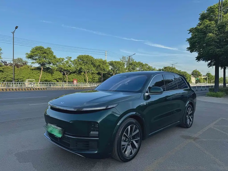 Li Auto L8