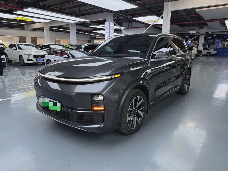 Li Auto L8