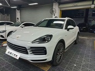 Porsche Cayenne 2021