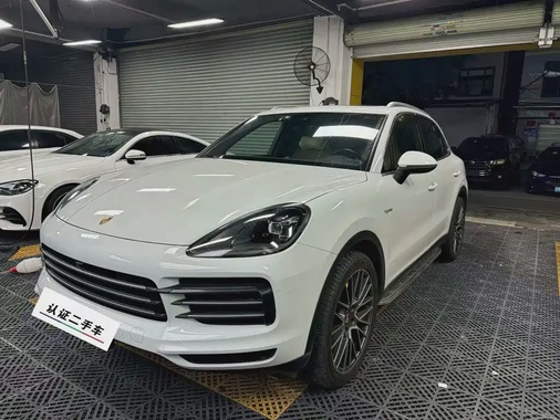 Porsche Cayenne 2021