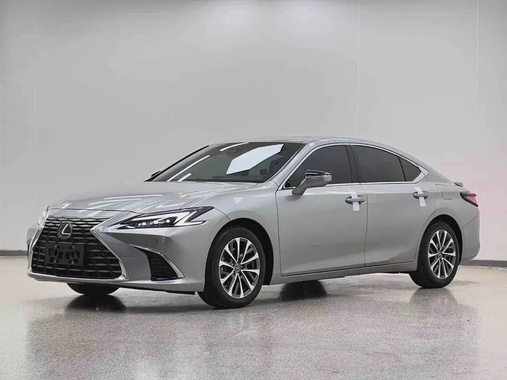 Lexus ES 2026