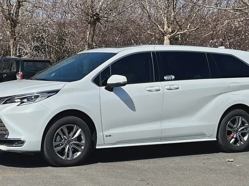 Toyota Sienna 2024