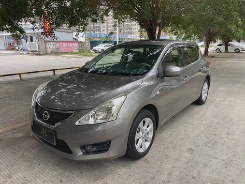 Nissan Tiida 2013