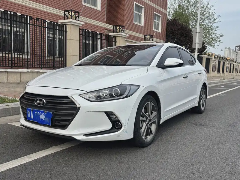 Hyundai Elantra