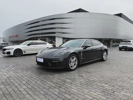 Porsche Panamera 2023