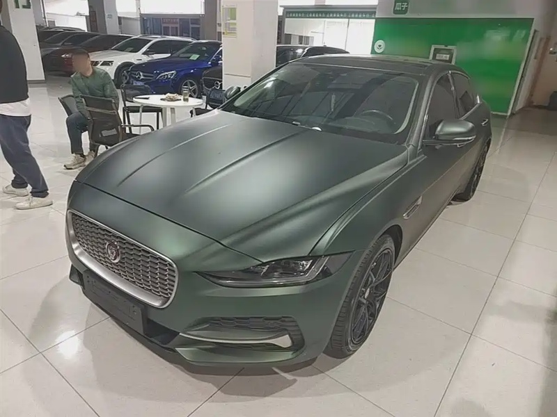Jaguar XE