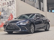 Lexus ES 2019