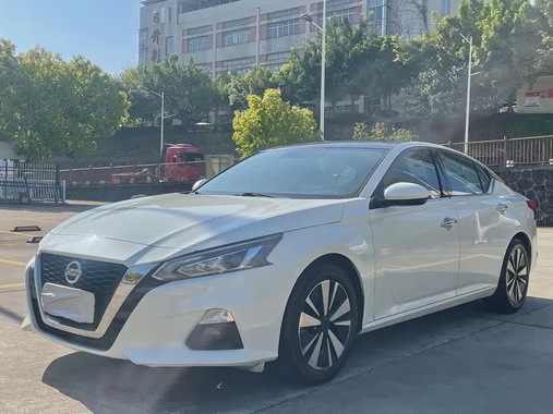 Nissan Teana 2022