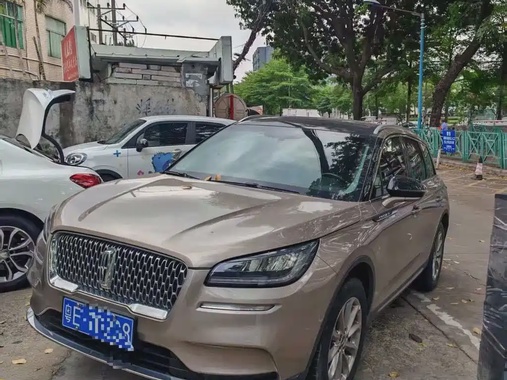 Lincoln Corsair 2021