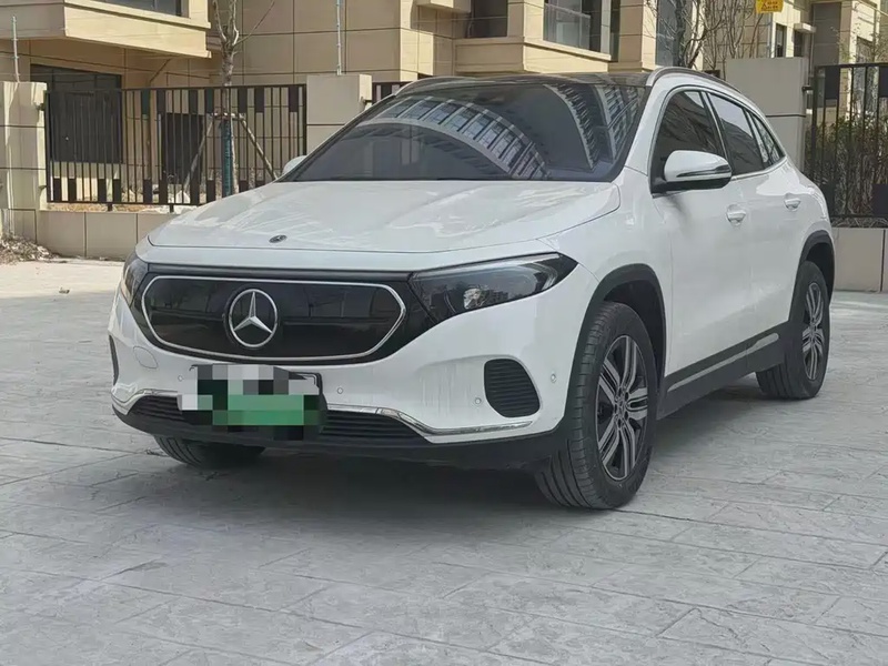 Mercedes-Benz EQA