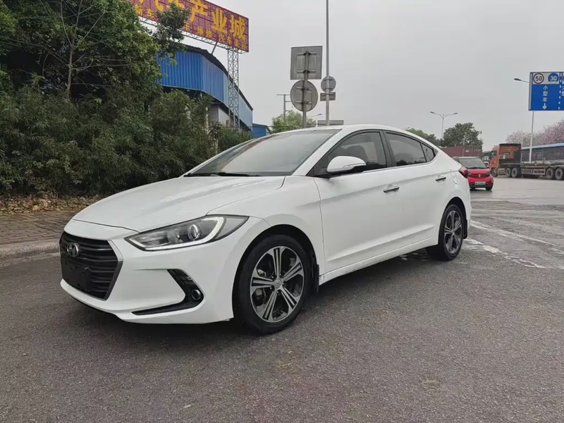 Hyundai Elantra