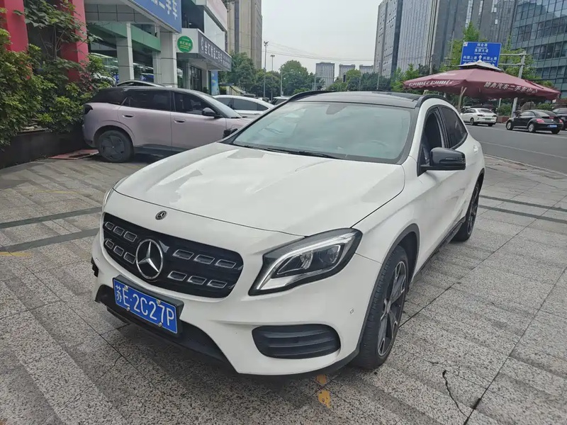 Mercedes-Benz GLA-Class