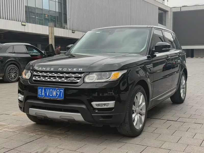 Land Rover Sport