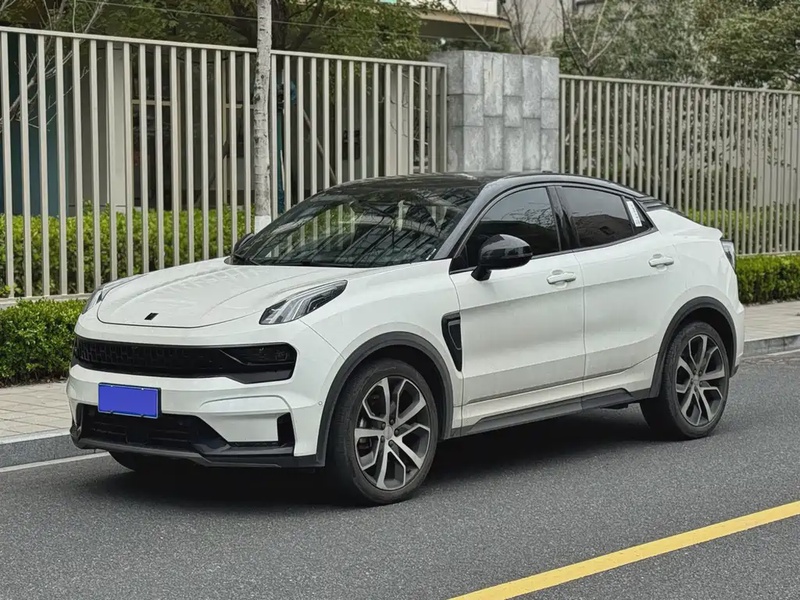 Lynk & Co 05