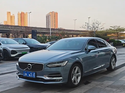 Volvo S90 2018