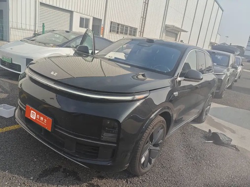 Li Auto L8 2025