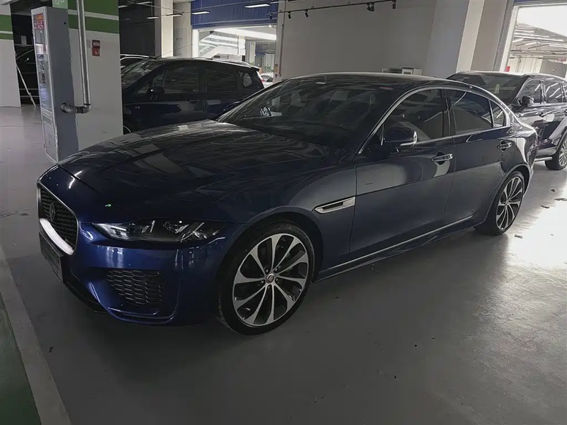 Jaguar XE