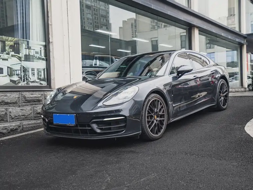 Porsche Panamera 2023