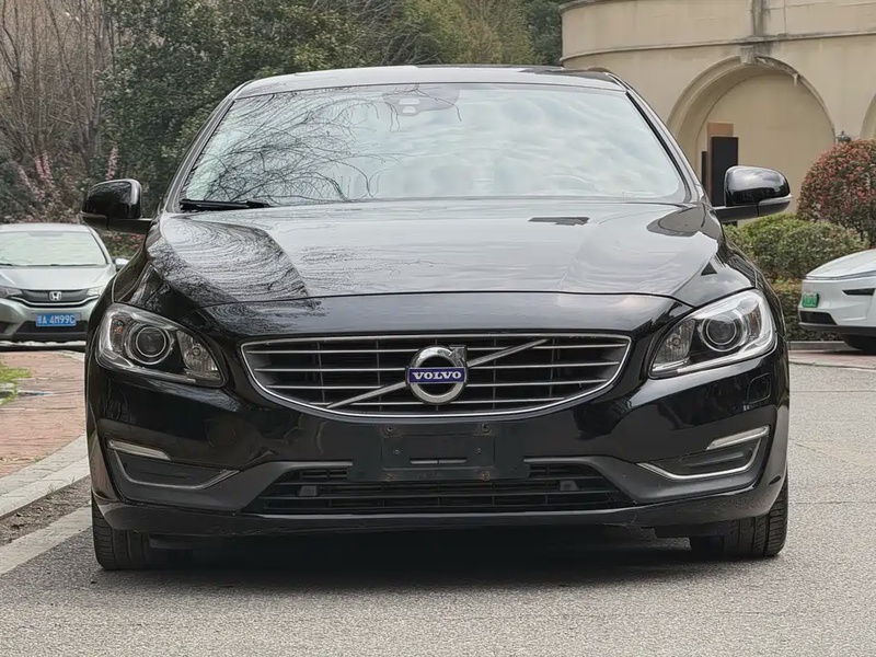 Volvo S60