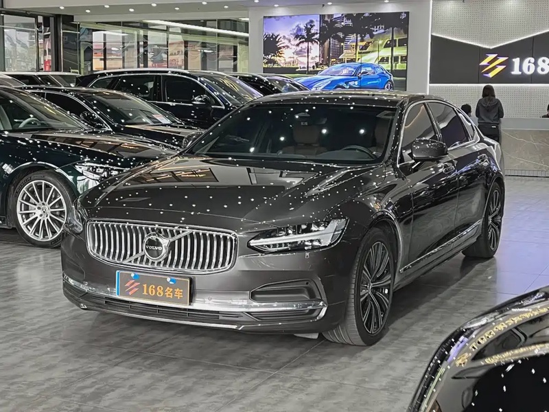Volvo S90