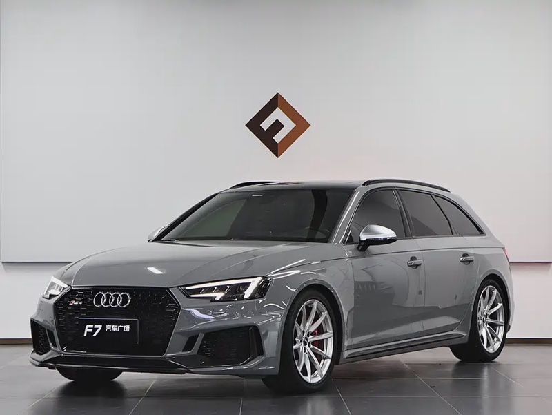 Audi RS4