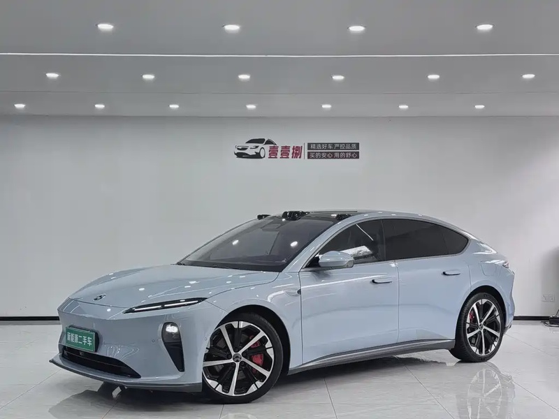 NIO ET5