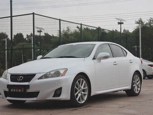 Lexus IS 2012