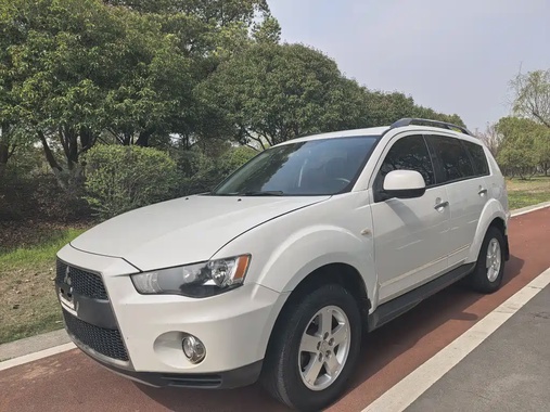 Mitsubishi Outlander 2013