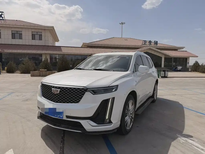 Cadillac XT6