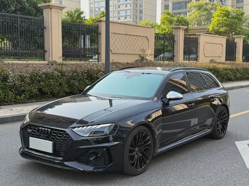 Audi RS4
