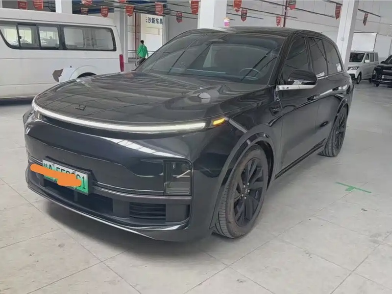 Li Auto L8