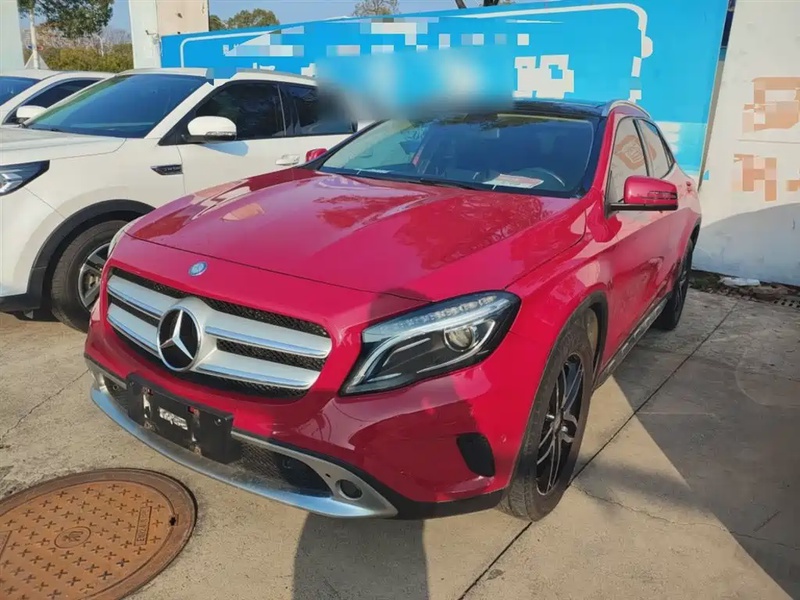 Mercedes-Benz GLA-Class